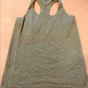 Lululemon Swiftly Tank - size 8